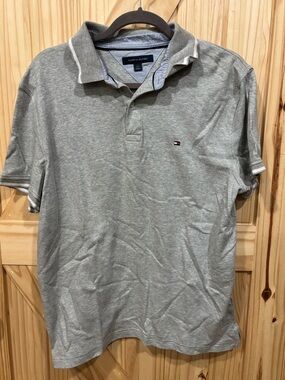 Tommy Hilfiger Light Grey Men’s Polo with Contrast Trim